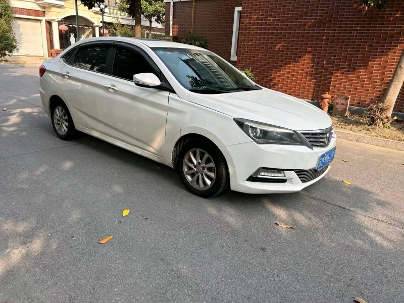 常州16年長安汽車悅翔V72
