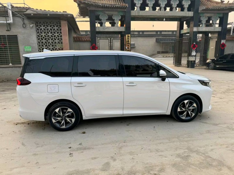 保定22年传祺M64