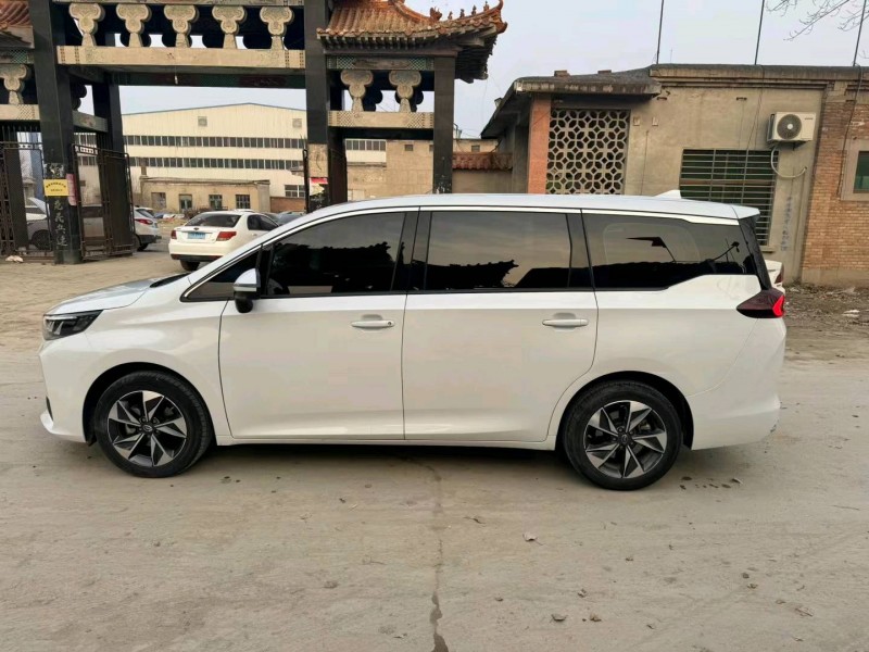 保定22年传祺M65