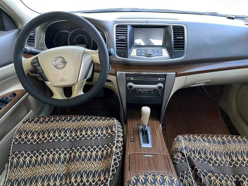 保定13年日产天籁5