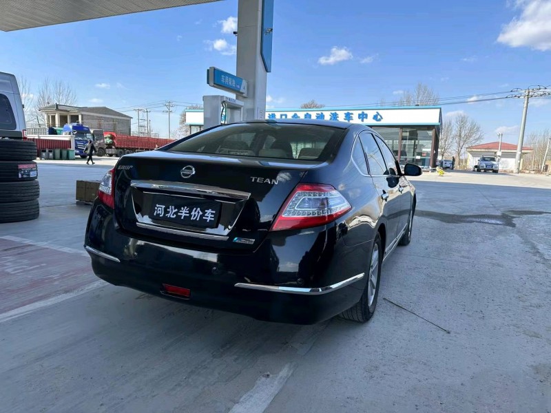 保定13年日产天籁7