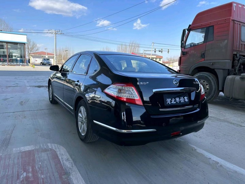 保定13年日产天籁9