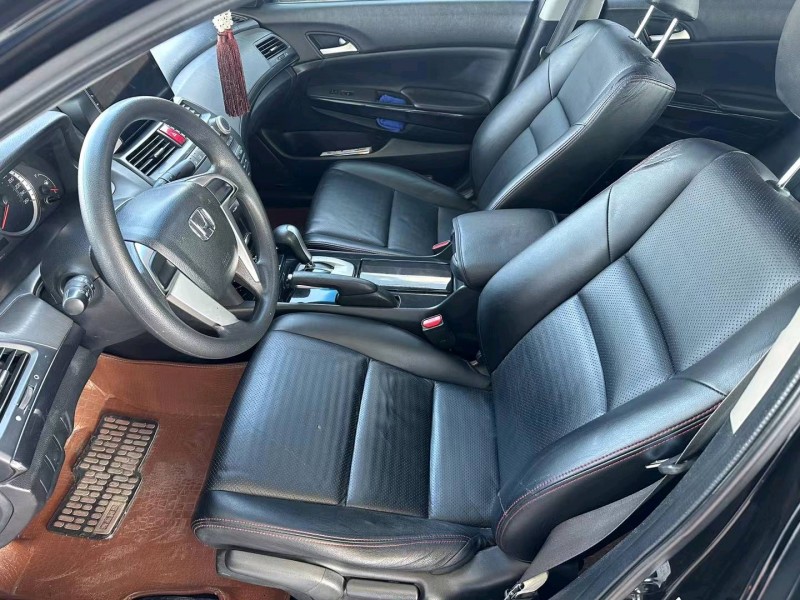 保定13年本田雅阁4