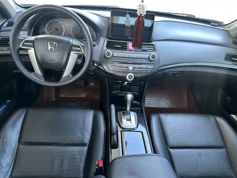 保定13年本田雅阁5