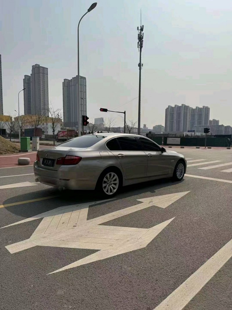 济南12年宝马5系3