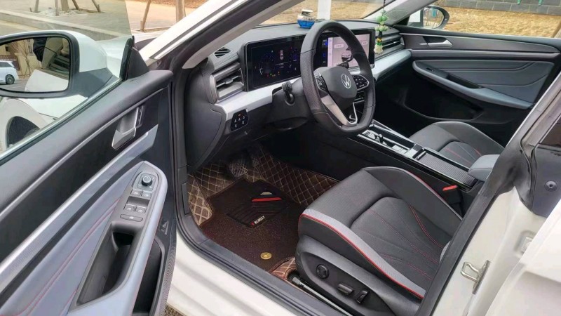 邯郸23年大众凌渡8