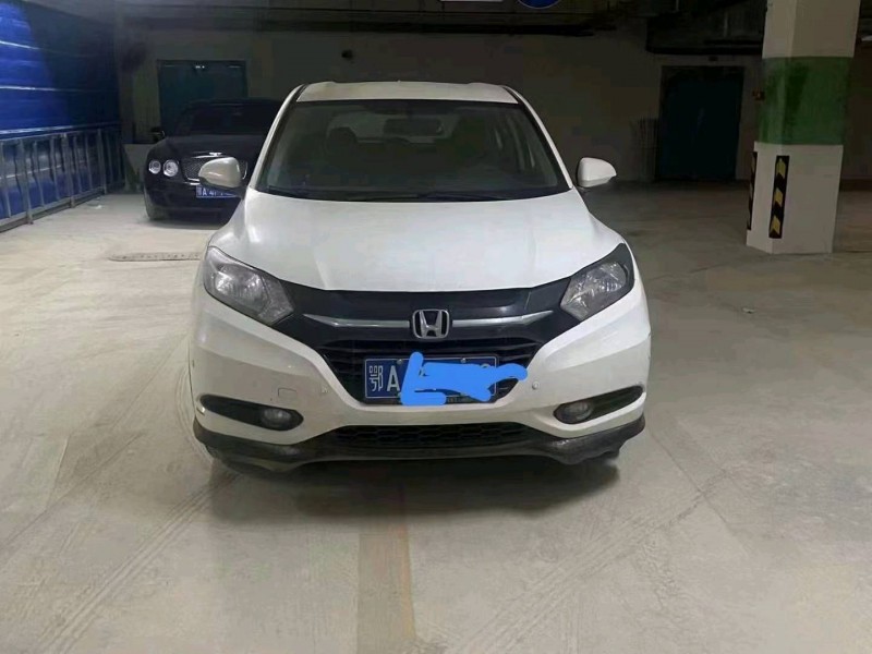 珠海17年本田缤智1