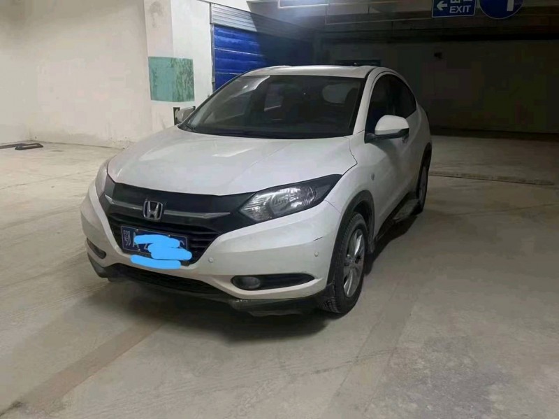 珠海17年本田缤智3