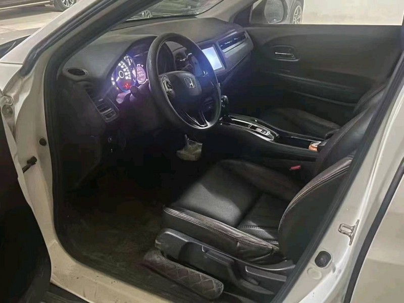 珠海17年本田缤智8