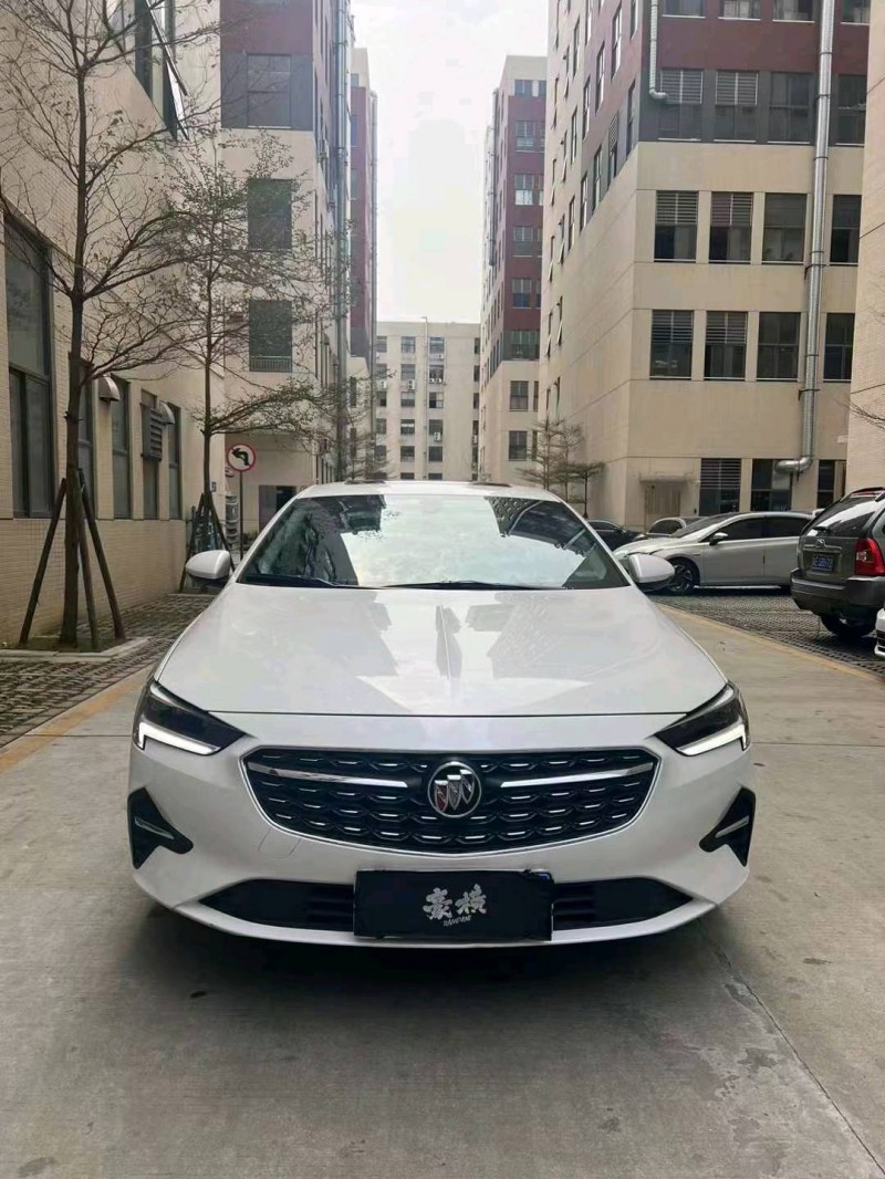 珠海22年别克君威1