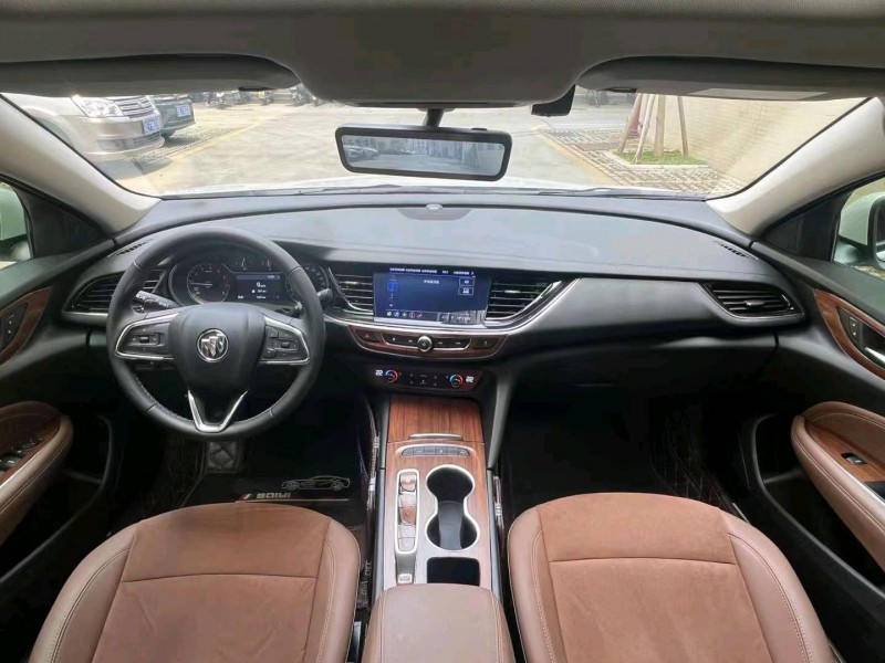 珠海22年别克君威8