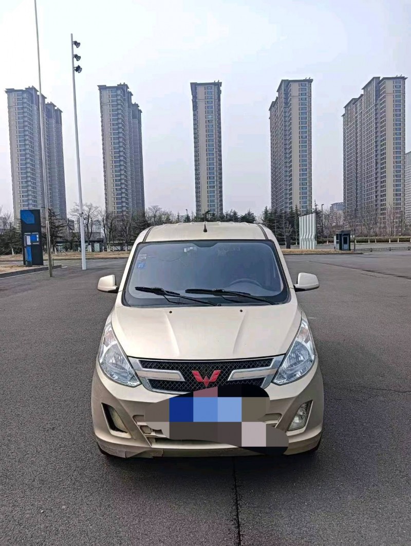 常州18年五菱汽車榮光V1