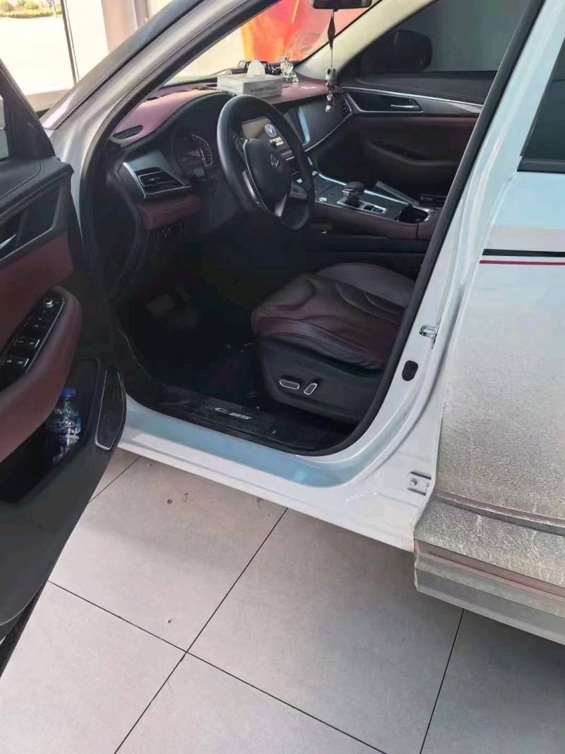 寶雞21年長安汽車CS855