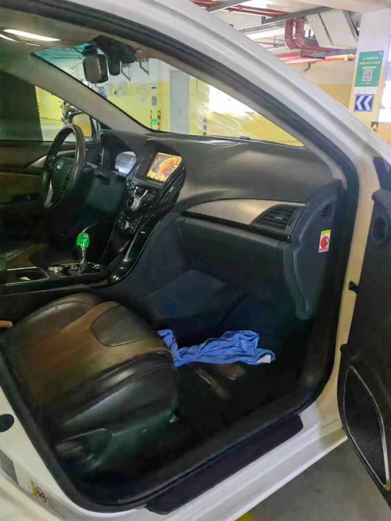 枣庄16年比亚迪秦6