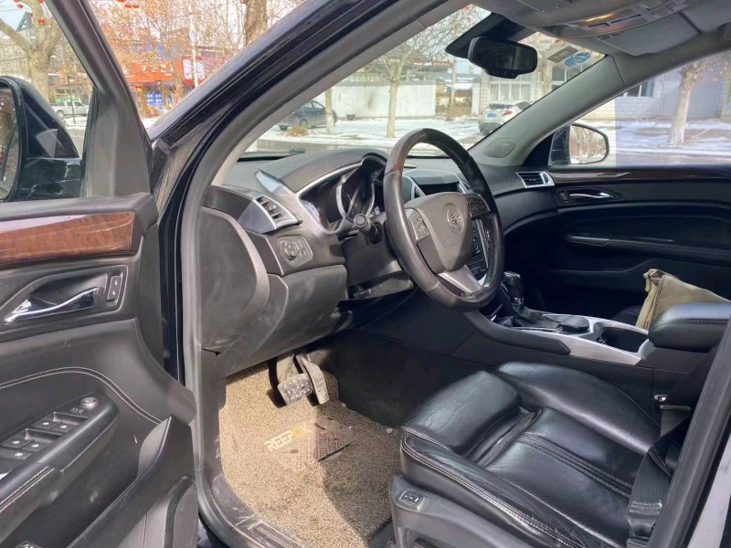 潍坊13年凯迪拉克SRX4