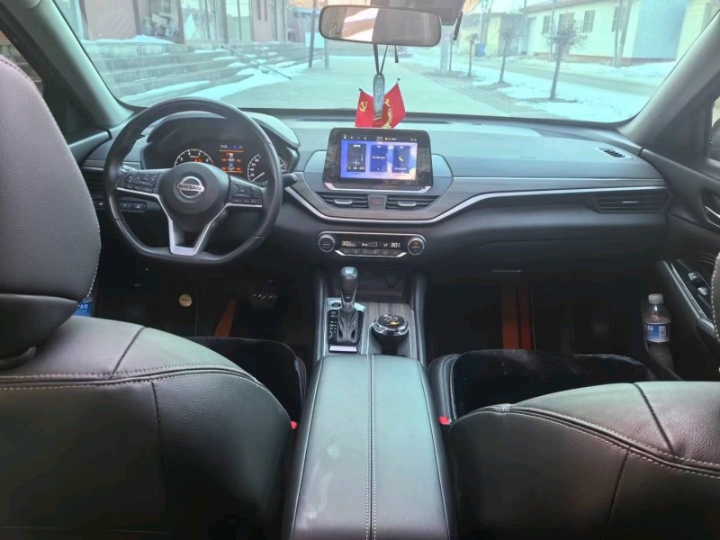 邯郸22年日产天籁2