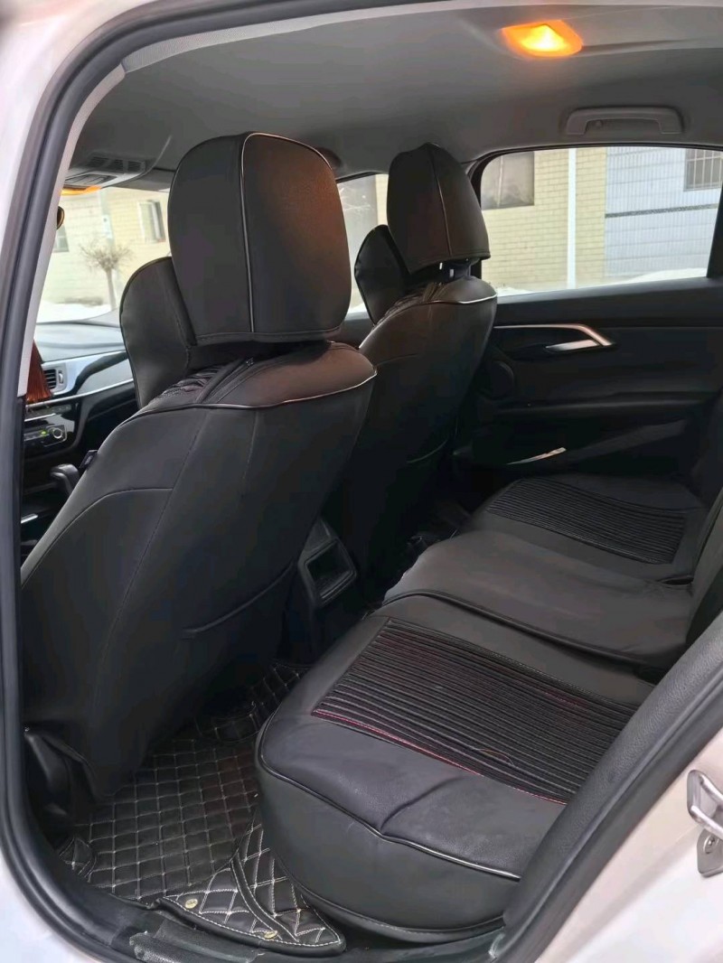 邯郸19年宝马1系3