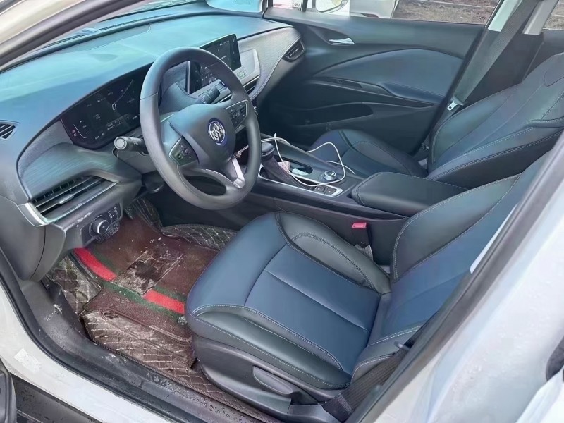 济宁23年别克微蓝4