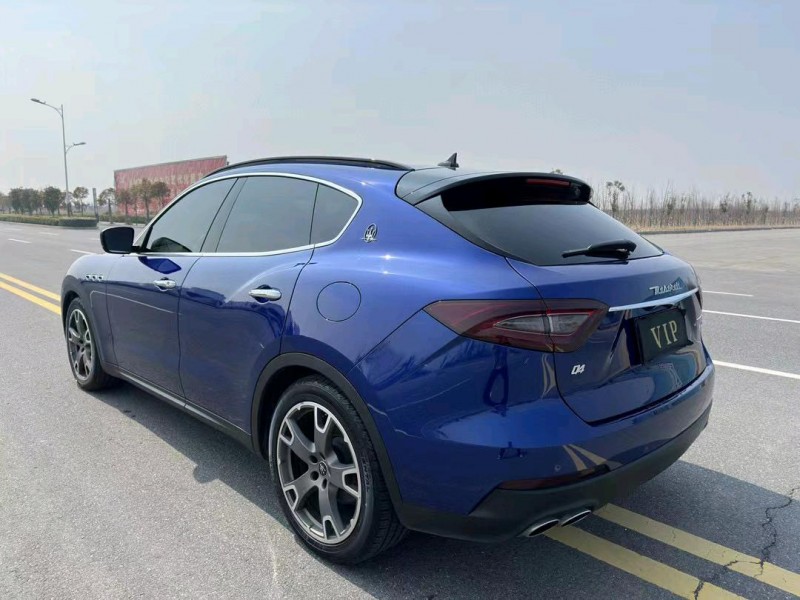 盐城20年玛莎拉蒂Levante8