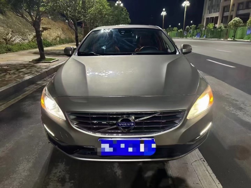 大同14年沃爾沃S60L1