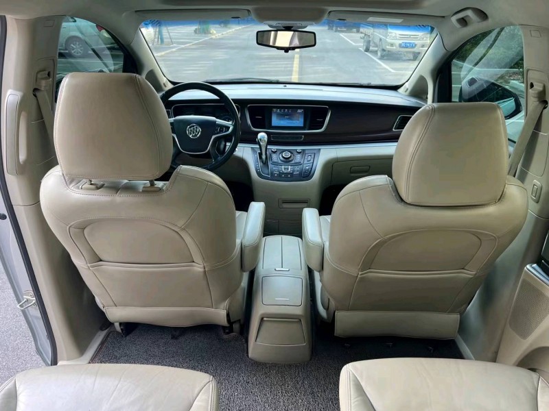 徐州16年别克GL84