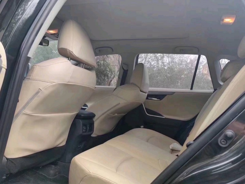 嘉興20年豐田RAV4榮放7