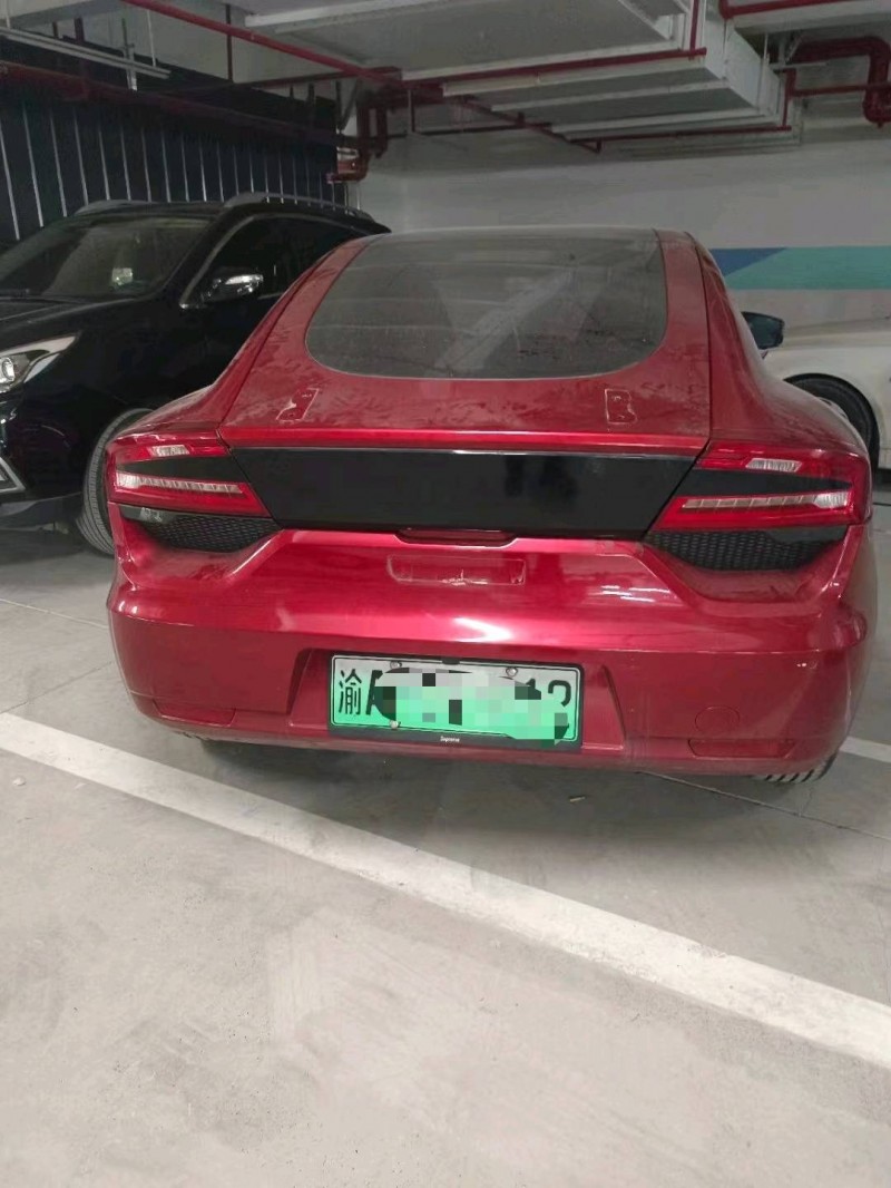 重慶19年零跑汽車C012
