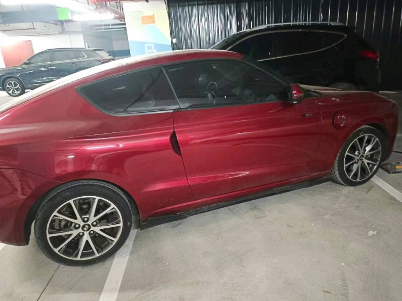 重慶19年零跑汽車C015