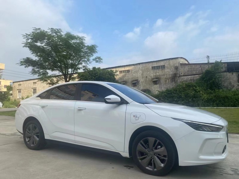 佛山23年吉利几何4