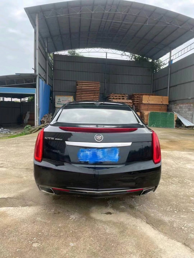 衡陽15年凱迪拉克XTS3