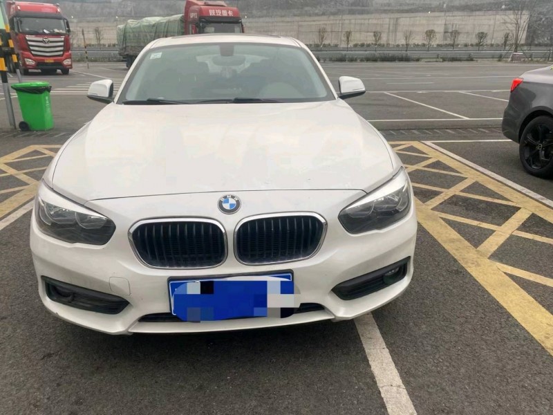 重庆19年宝马1系1