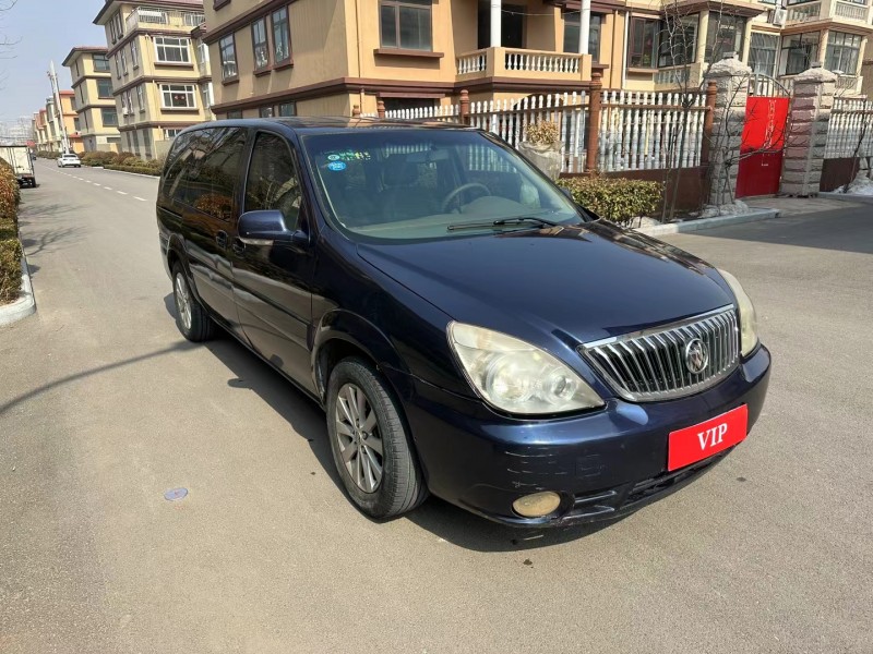 青岛15年别克GL82