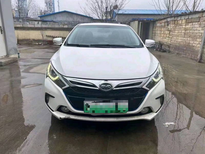 青岛16年比亚迪秦1