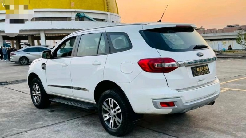 东莞16年福特撼路者9