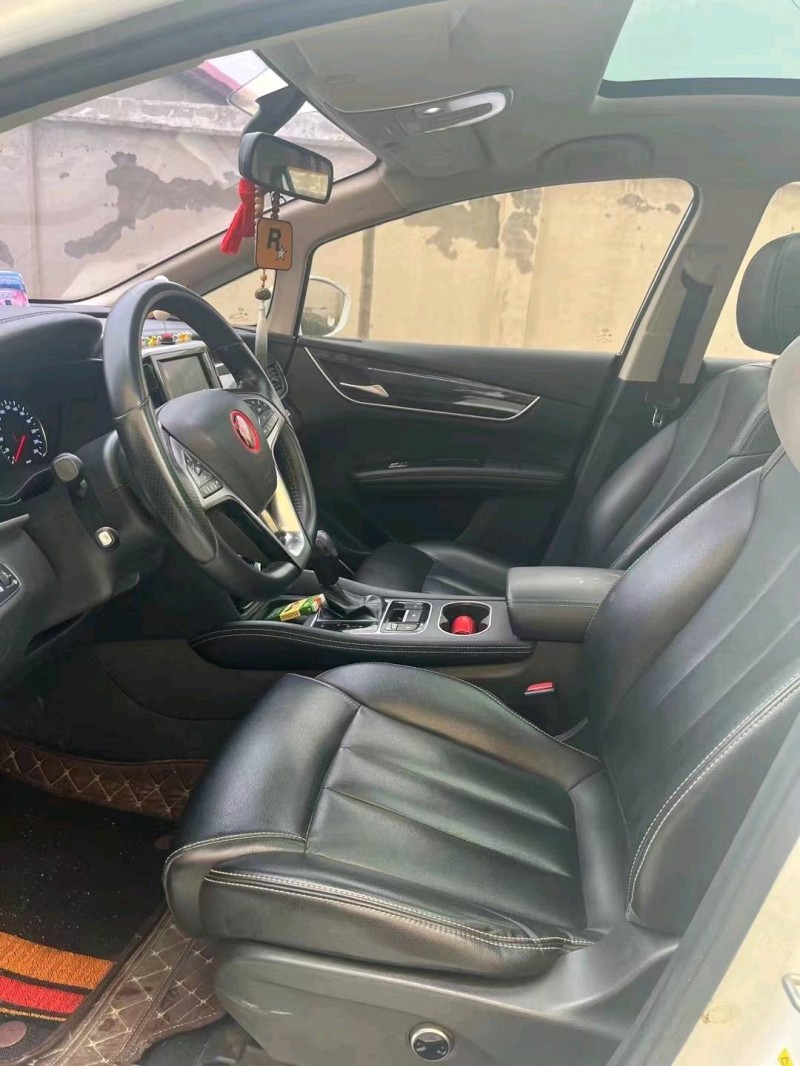 保定18年比亚迪宋MAX5