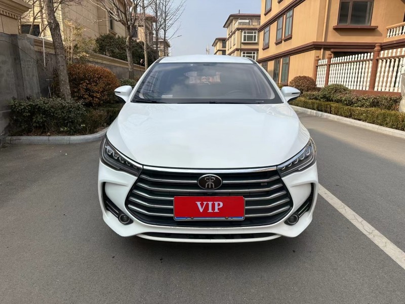 青岛19年比亚迪宋MAX1