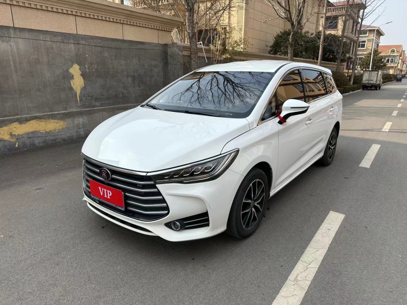 青岛19年比亚迪宋MAX3