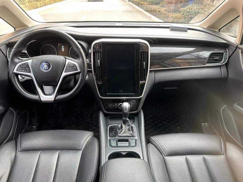 青岛19年比亚迪宋MAX6