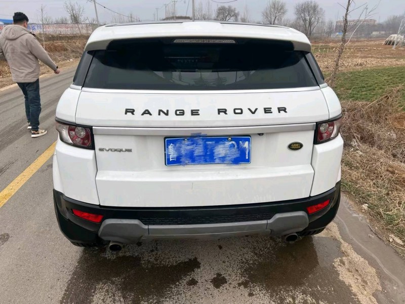 临沂12年路虎极光9