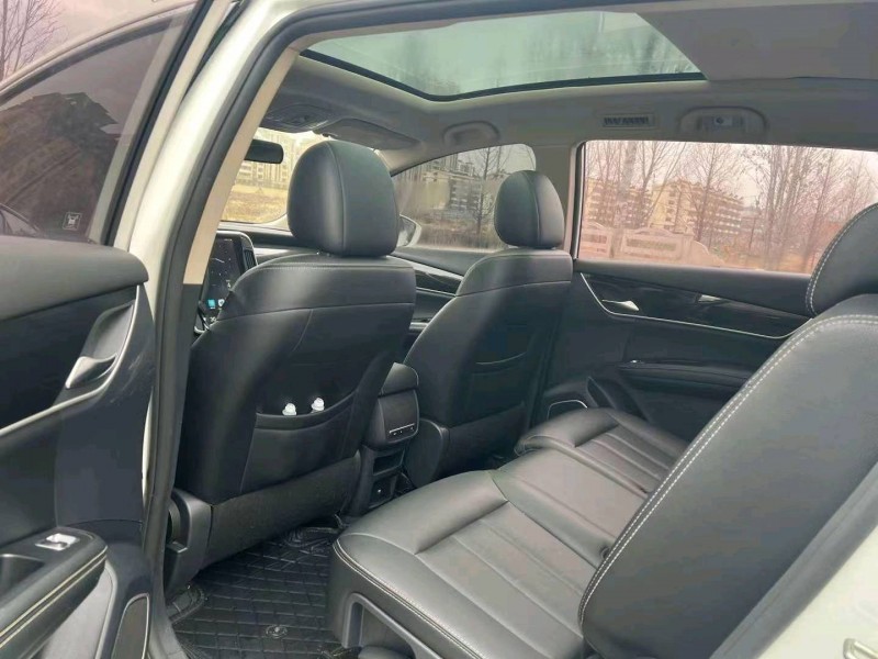 济南18年比亚迪宋MAX4