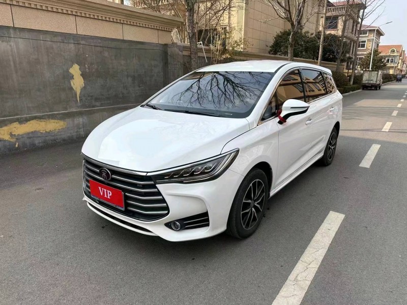 青岛19年比亚迪宋MAX3