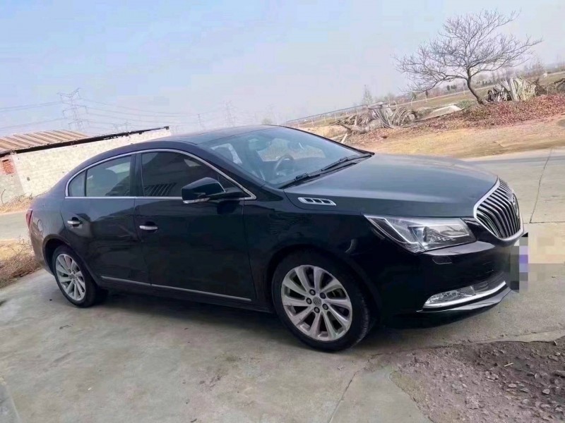 青岛15年别克君越2