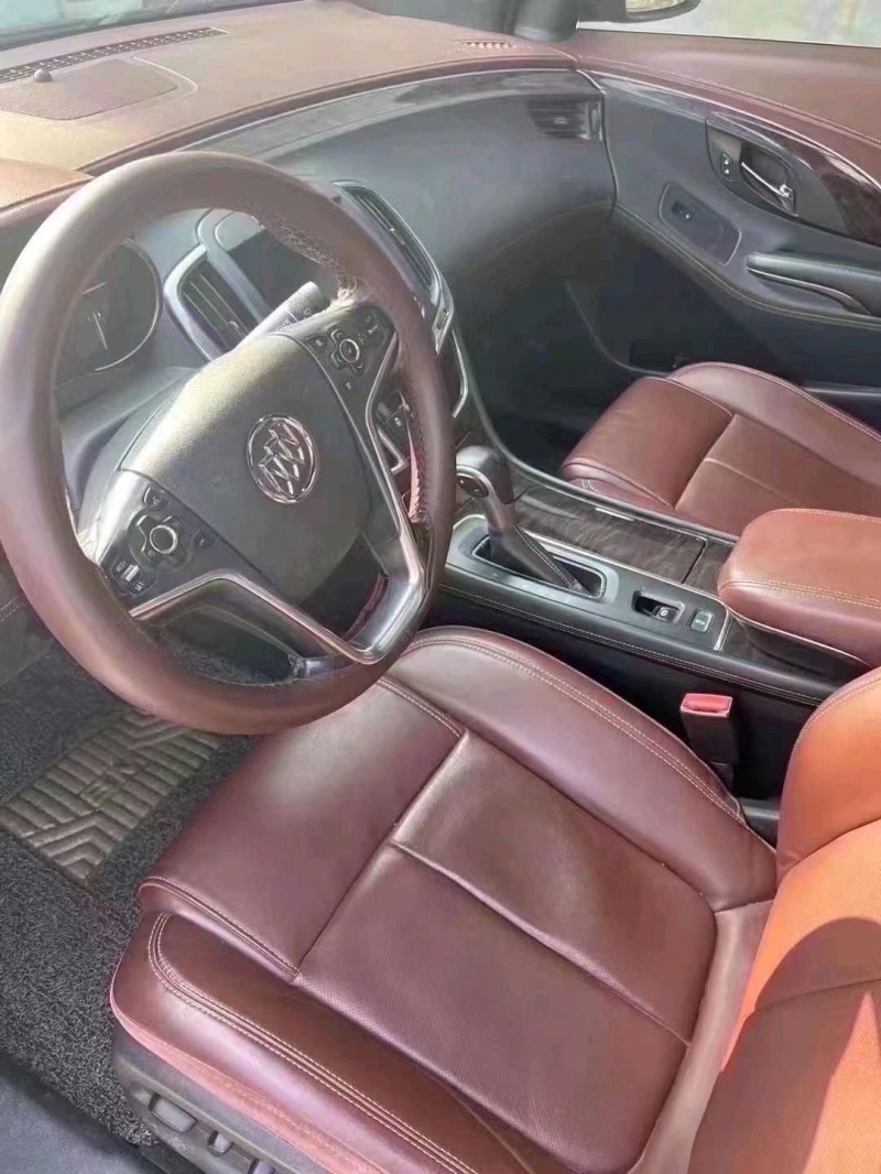 青岛15年别克君越6