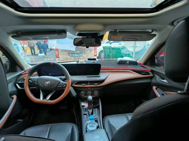 青岛22年别克威朗3