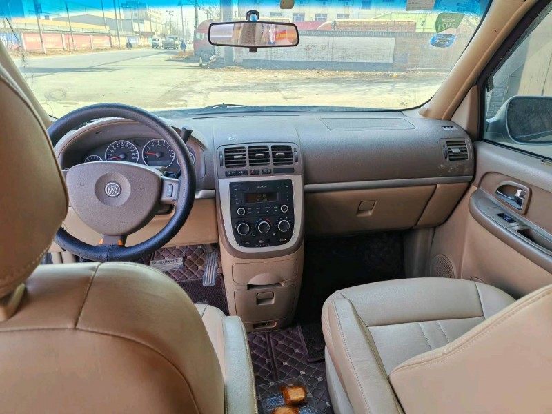 保定14年别克GL86