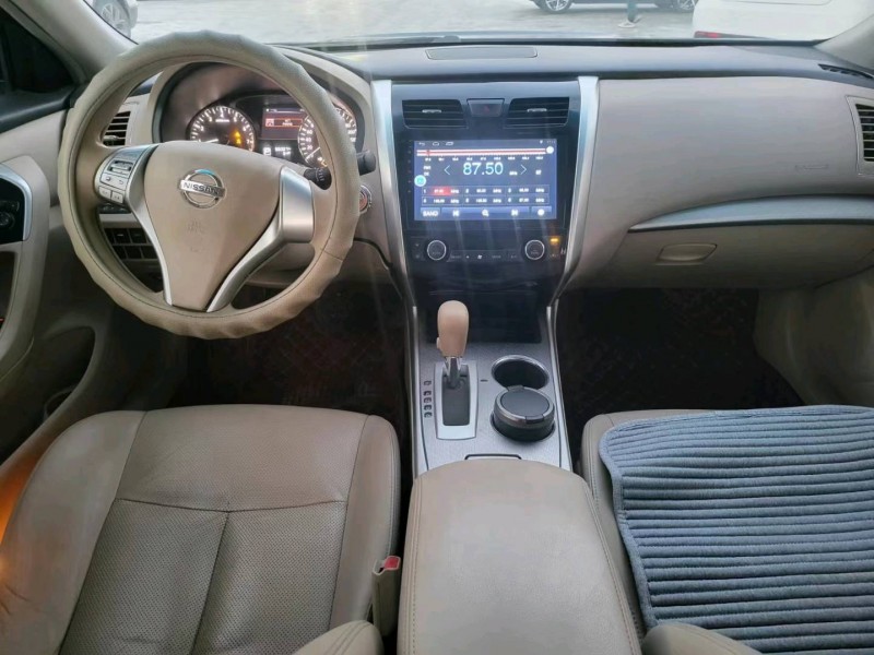 保定17年日产天籁4