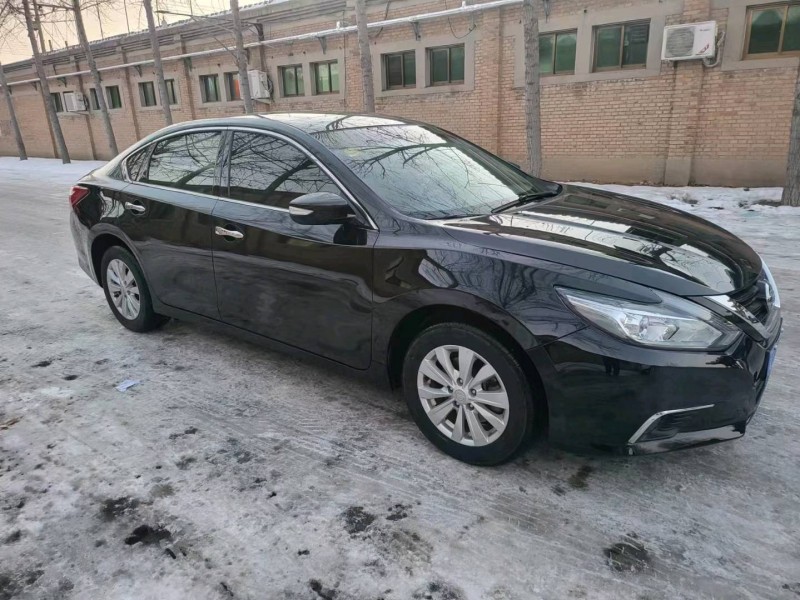 保定17年日产天籁7