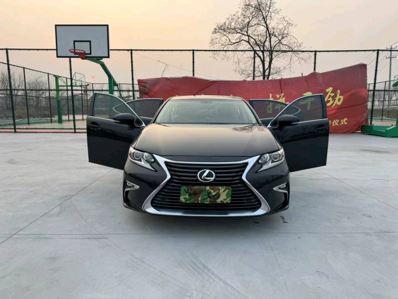 徐州17年雷克萨斯ES7