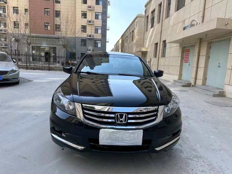 邢台13年本田雅阁1