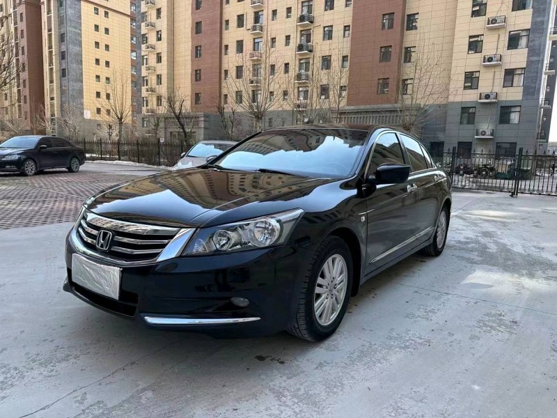 邢台13年本田雅阁2